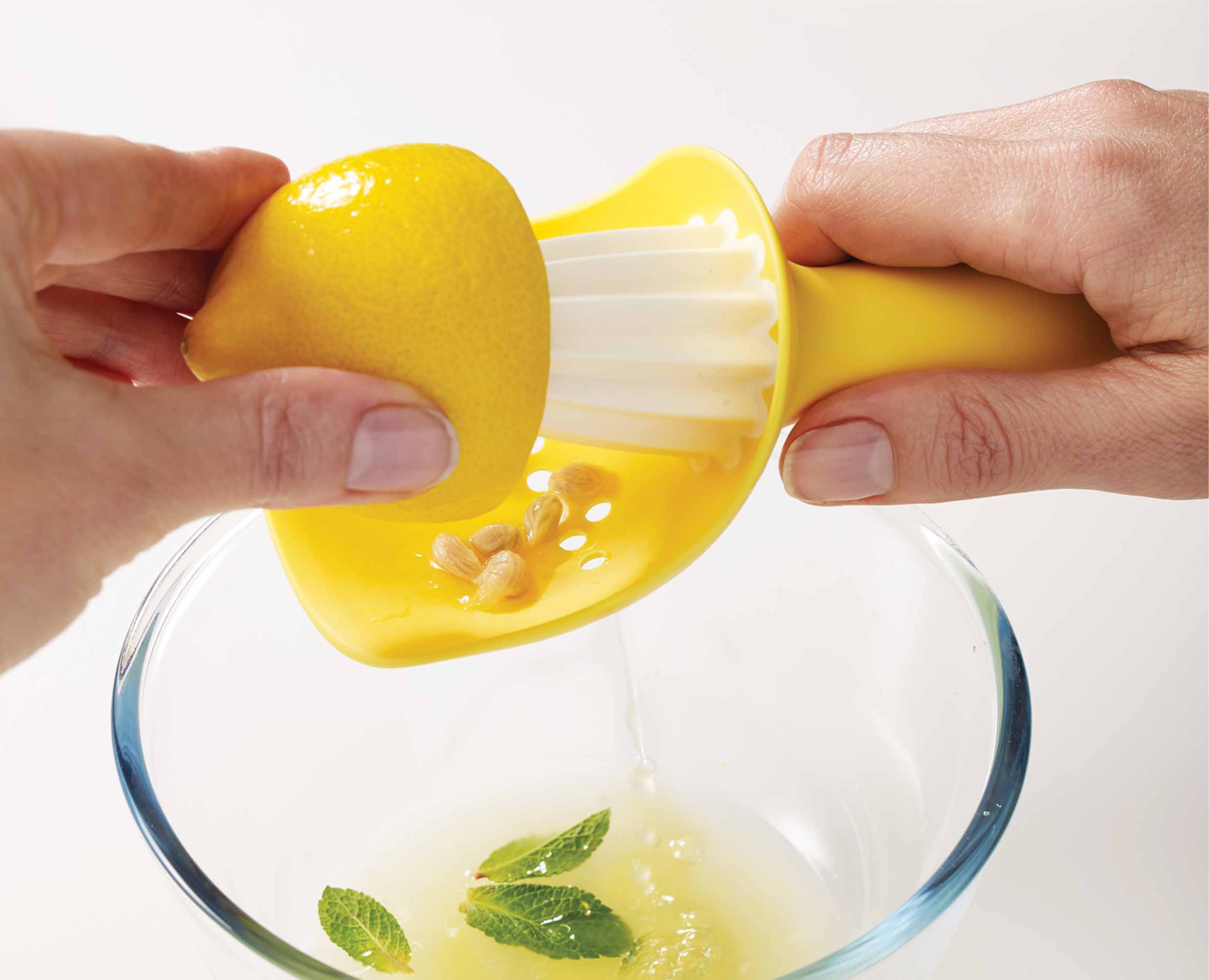 Catcher™ Yellow Citrus Reamer - Image 4