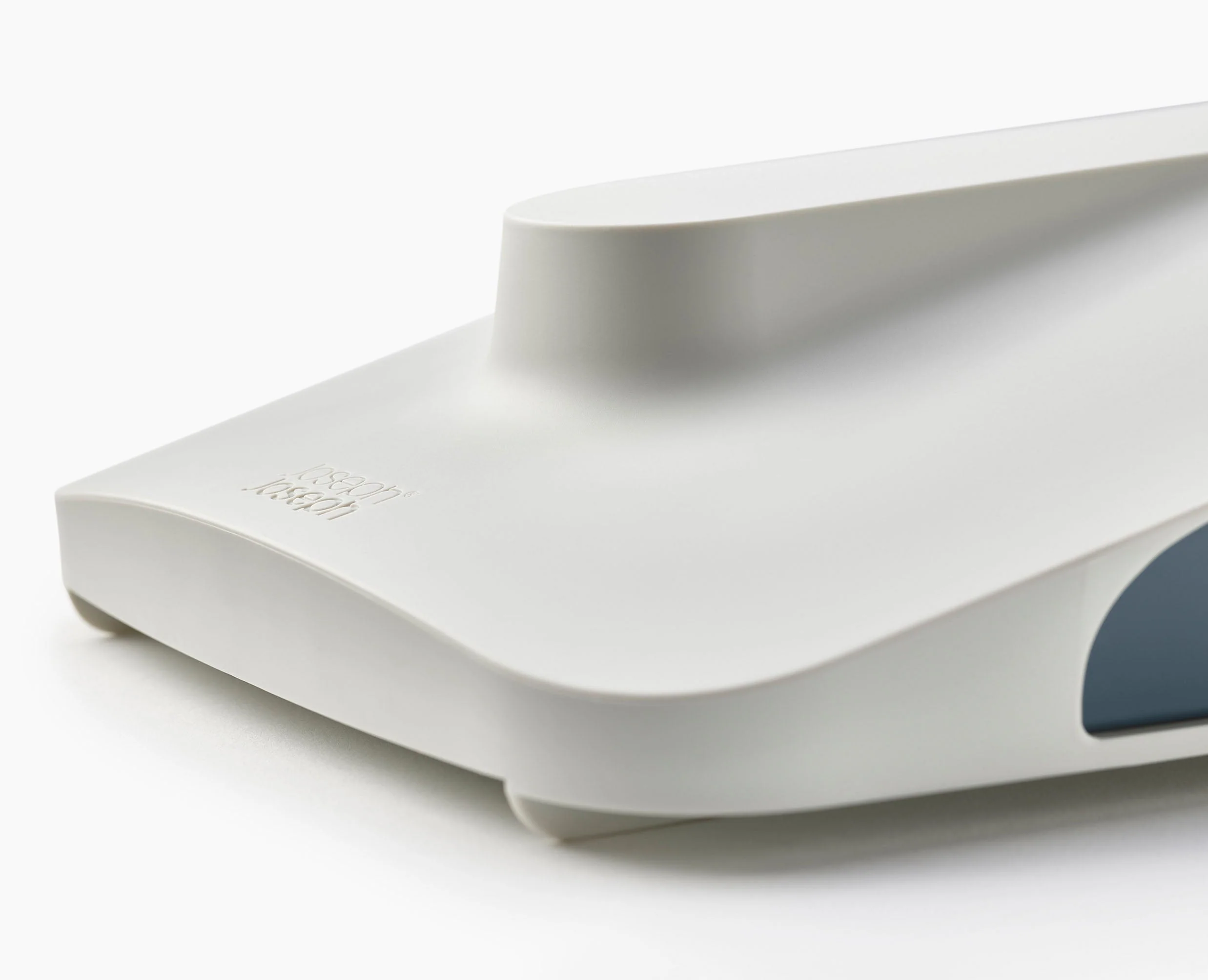 CleanStore Blue Wall-mounted Dustpan & Brush - Image 6