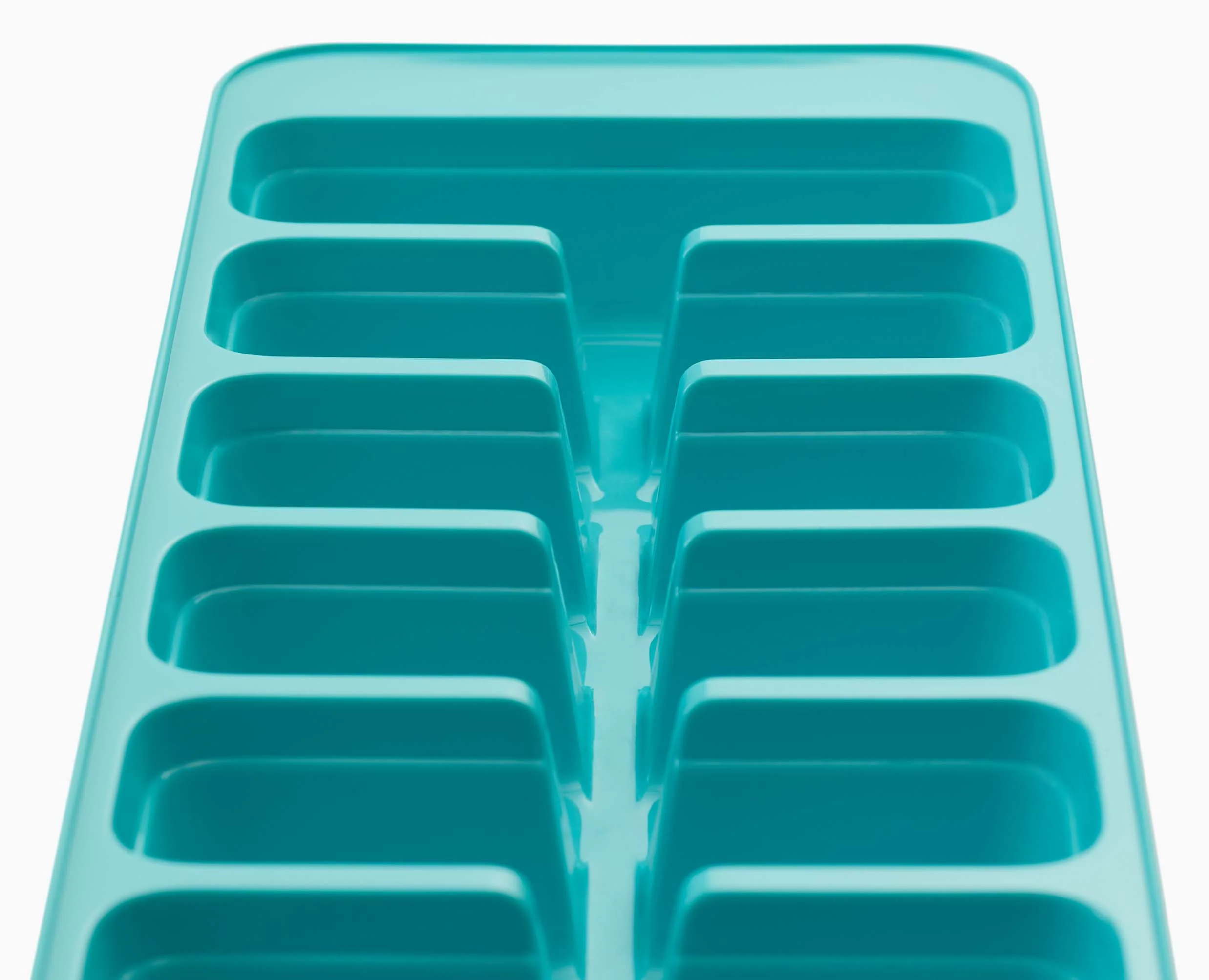 Flow™ Pack of 2 Easy-fill Blue Ice-cube Trays - Image 5