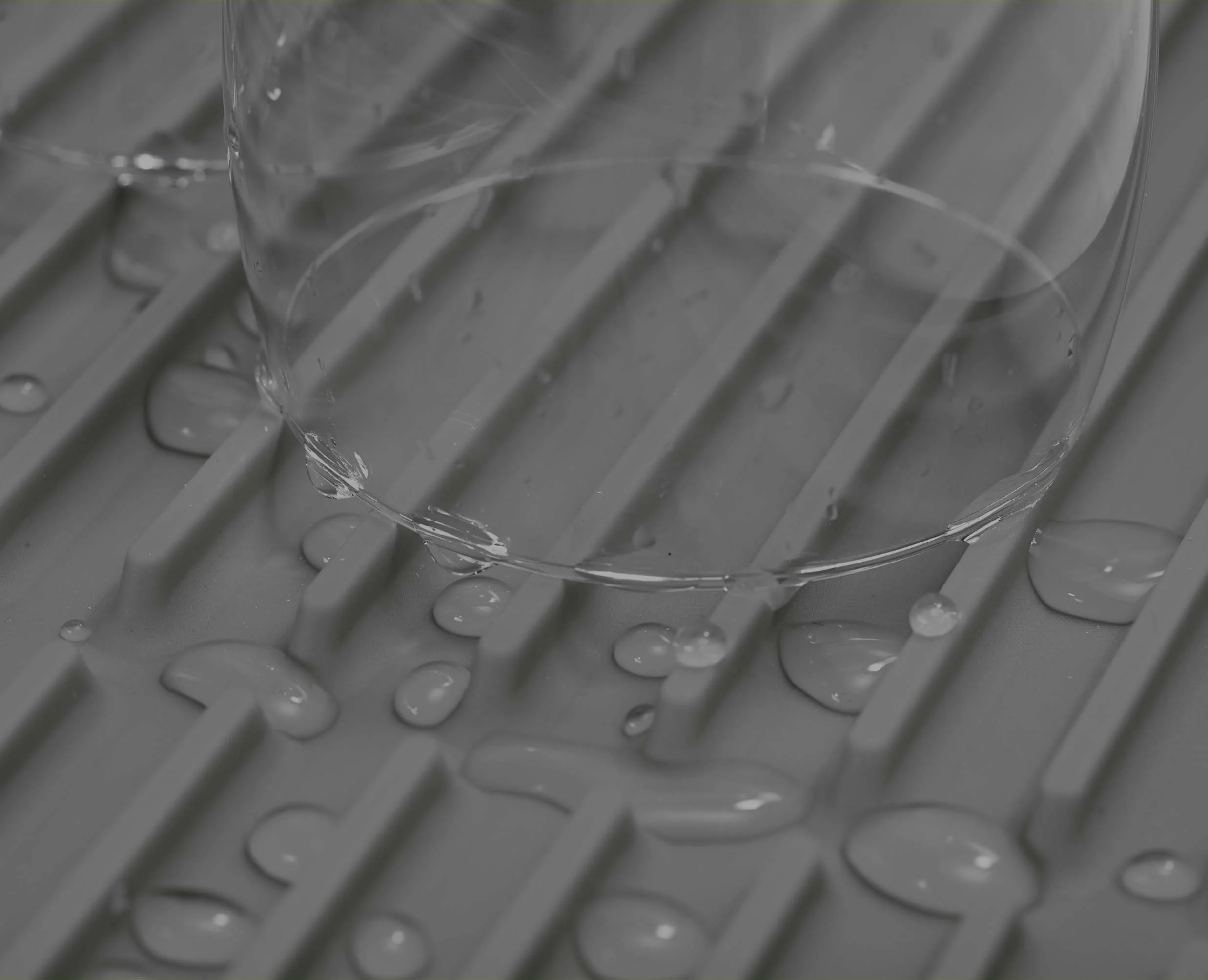Flume™ Grey Dish Draining Mat - Image 7
