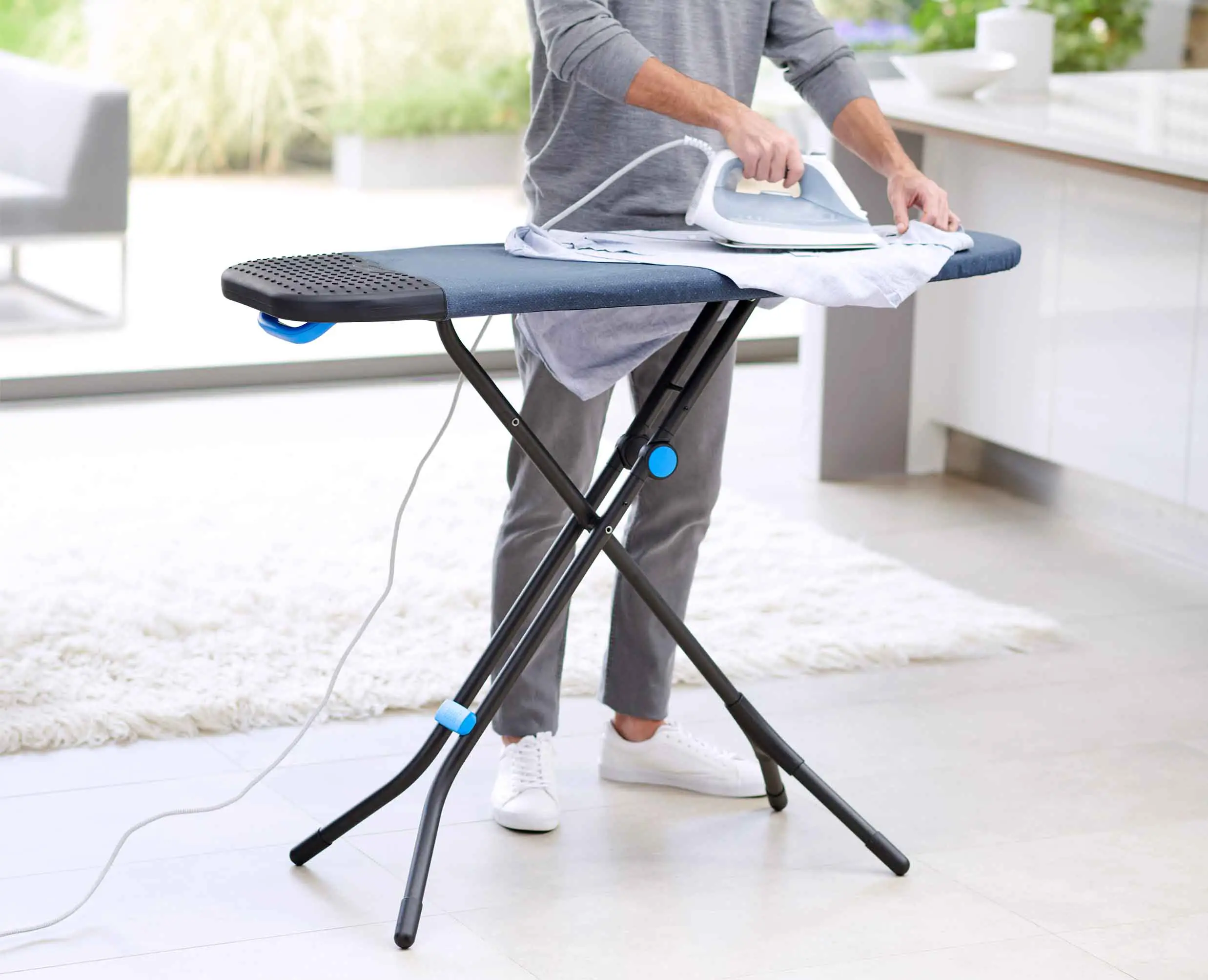 Glide Plus 130cm Blue Easy-store Ironing Board with Advanced Cover - Image 3