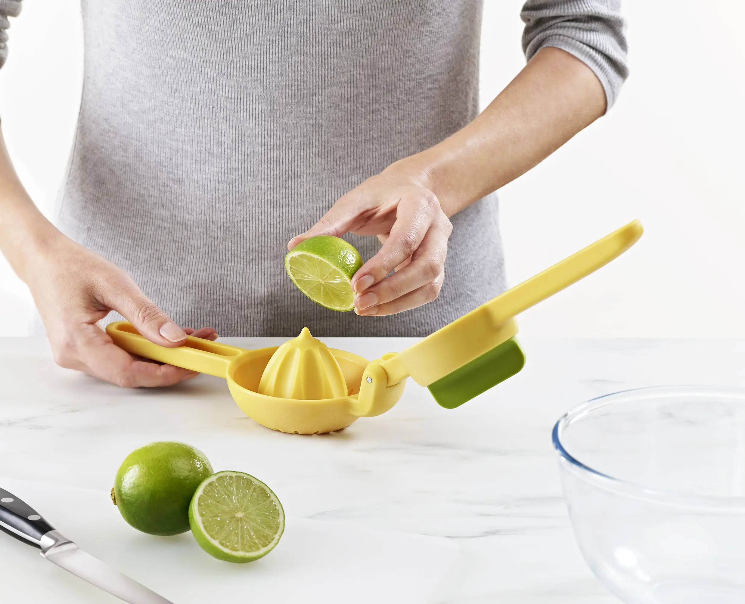 JuiceMax™ Dual-action Yellow Citrus Press - Image 4