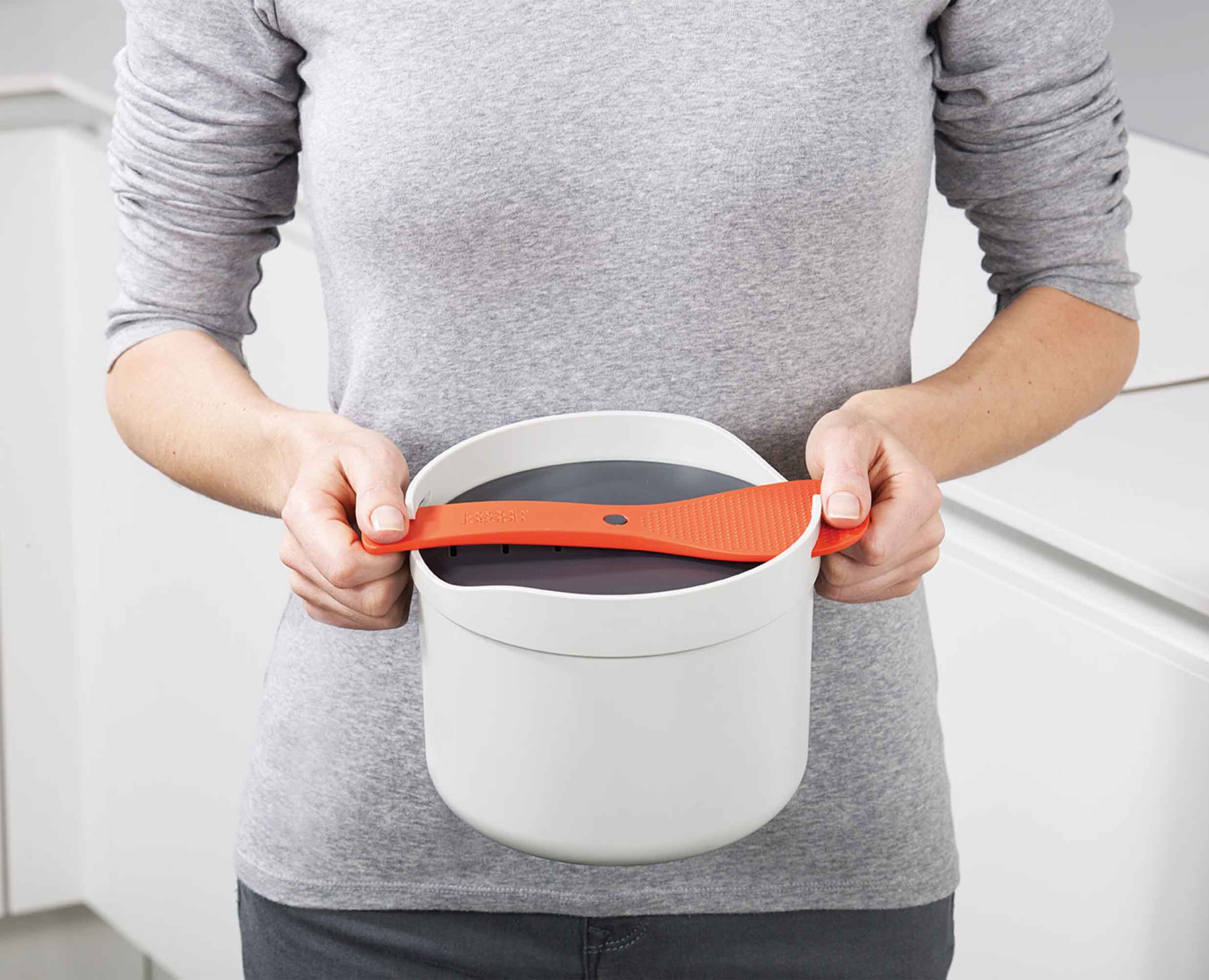 M-Cuisine™ White Microwave Rice Cooker - Image 7