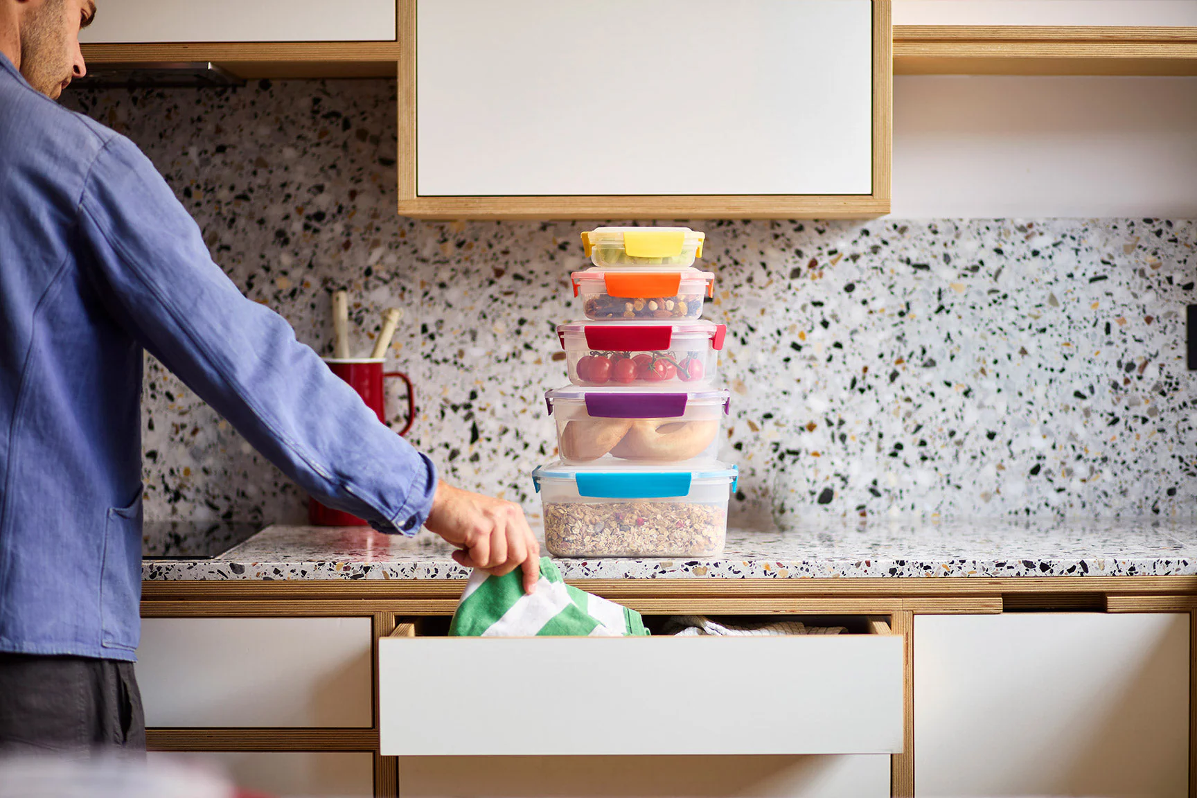 Nest™ Lock Multicolour 5-piece Multi-size Food Container Set - Image 3