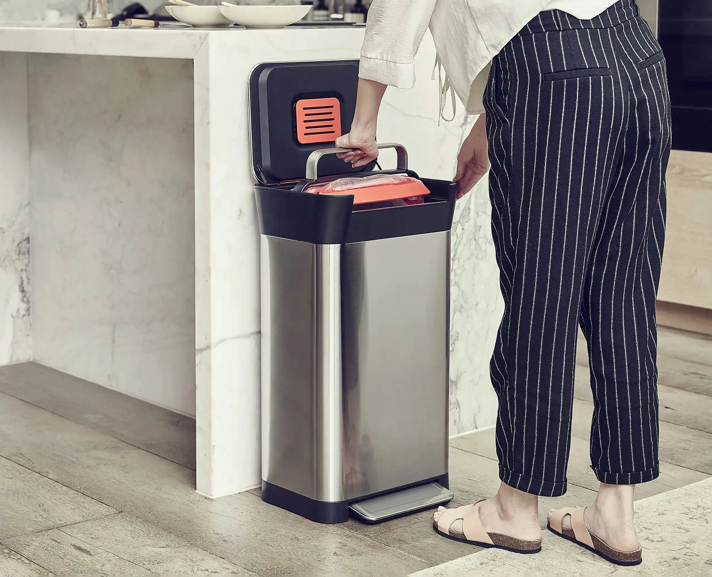 Titan 30L Stainless-steel Trash Compactor - Image 3