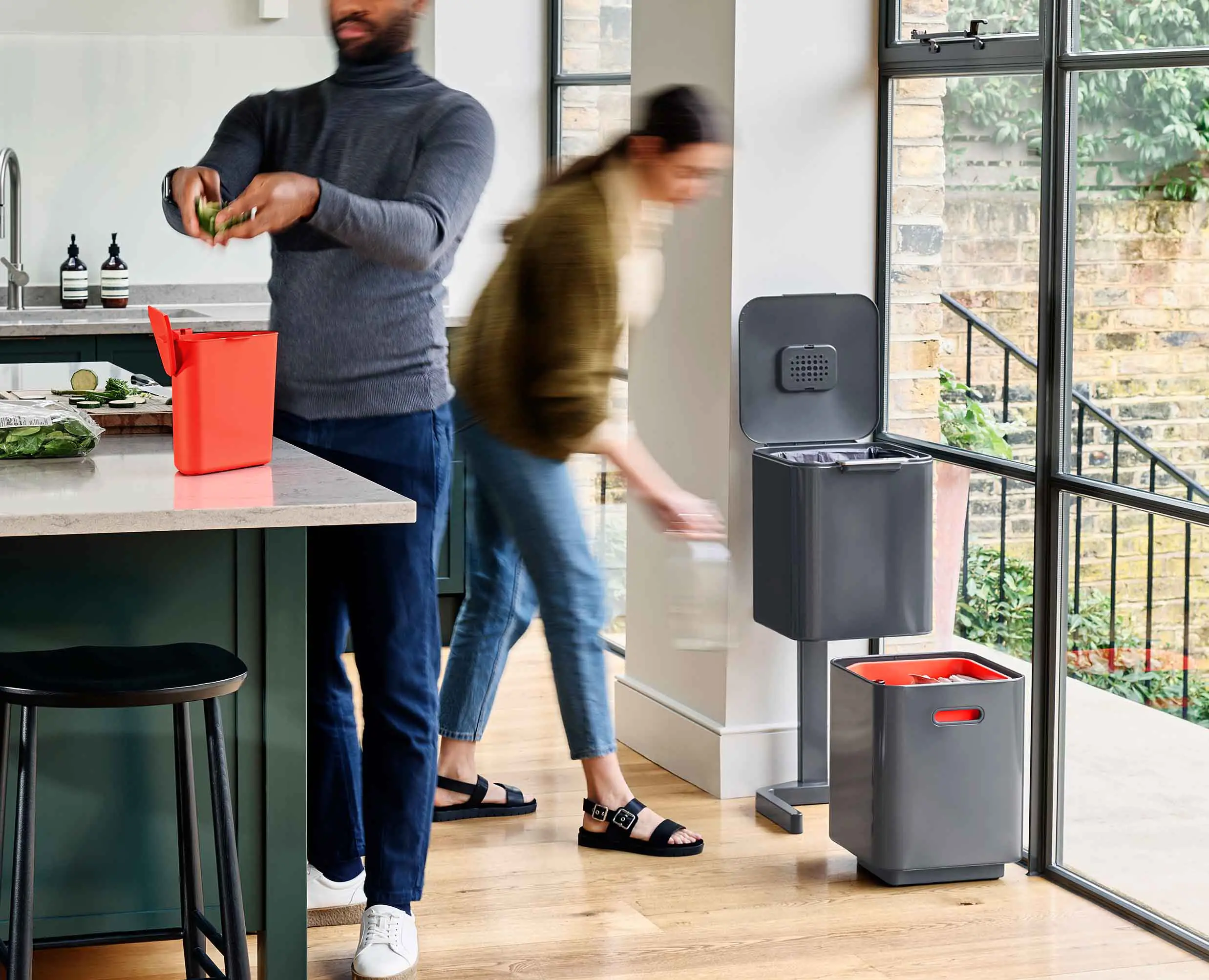 Totem Compact 40L Grey Waste & Recycling Bin - Image 3